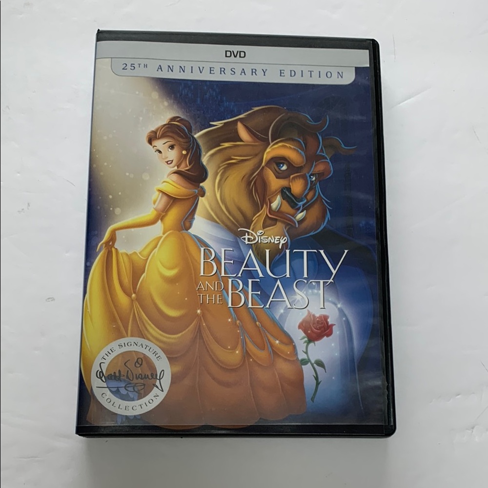 Collectibles Disney Beauty & the Beast Original 25th Anniversary Blu-ray DVD. PO